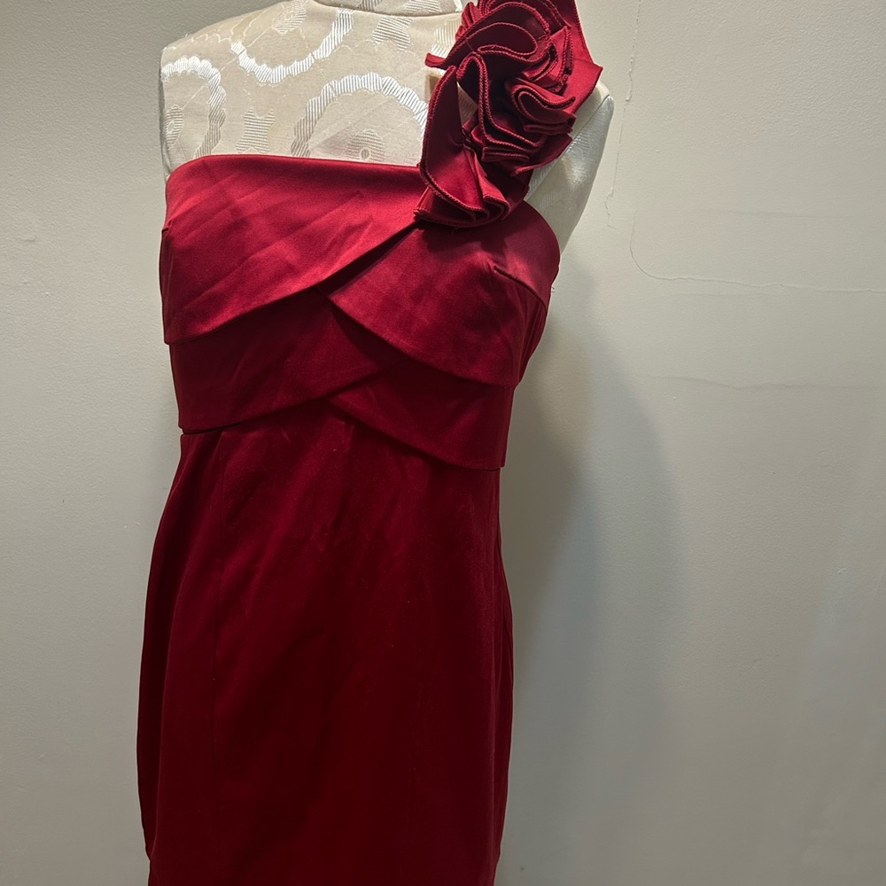 One shoulder dress